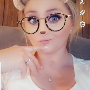 Meet your Posher, Patricia